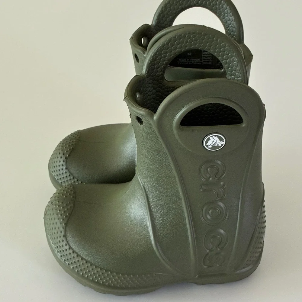 Crocs Kids Size C4 Handle It Rain Boots Army Green Waterproof Pull On 211056
